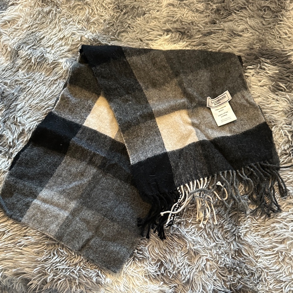 UNISEX Via Condotti Roma Virgin Wool Heathered Scarf